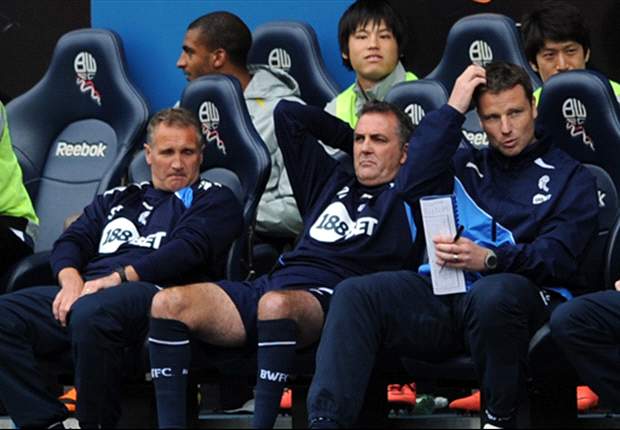 Bolton owner Davies will not remove financial backing, says chairman Gartside 