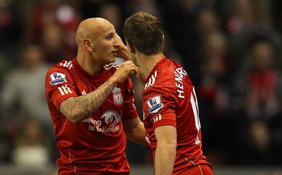 Carroll can 'fit in' at Liverpool, insists Shelvey