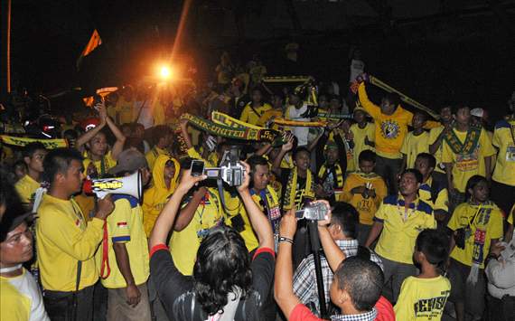 Ultras, fans Gresik United (GOAL.com/Hamzah Arfah)