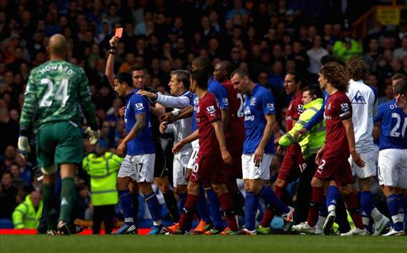 Australians abroad: Everton's Cahill sees red on final day, Langerak's DFB-Pokal final heroics