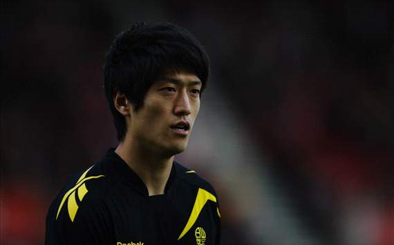 South Koreans abroad: Lee Chung-Yong puts late volley wide as Bolton are relegated