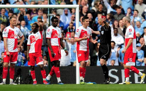 EPL: Joey Barton - Mike Dean, Manchester City v QPR