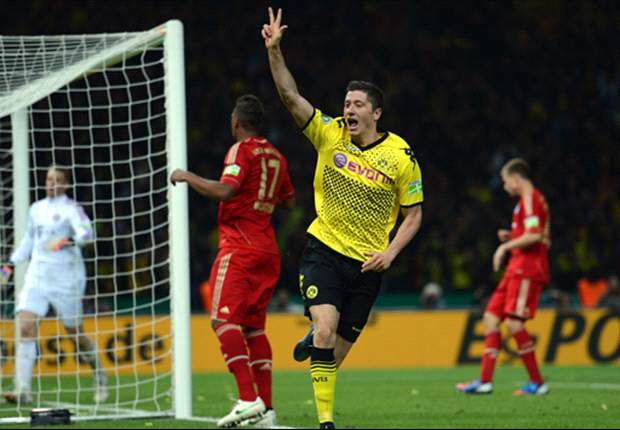 Premier League clubs must up their bids to land Lewandowski, admits agent