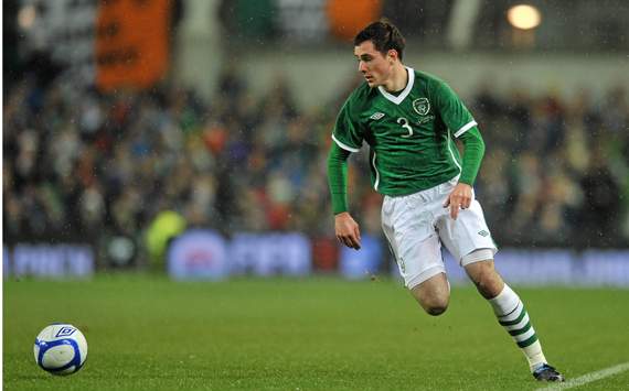 Manchester City defender Greg Cunningham signs for Bristol City