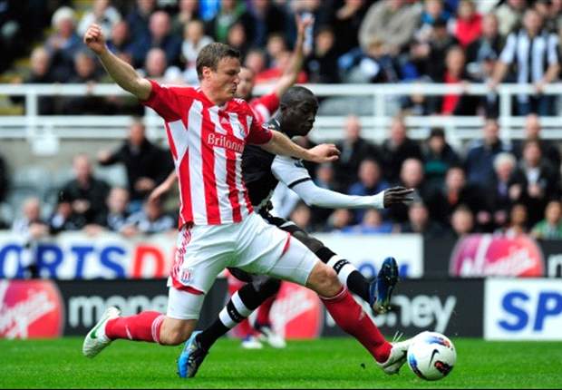 Pulis: Stoke won't sell Huth