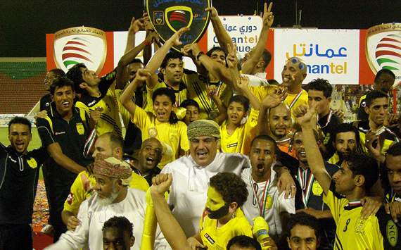 حديث عن الطموحات والأفراح في فنجاء بعد حصد لقب دوري عمانتل 