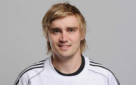 Dortmund's Schmelzer determined to grasp Germany opportunity