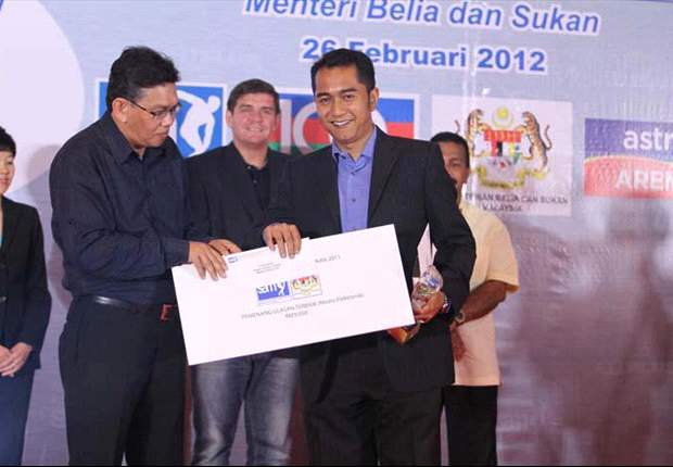 Award-winning sports anchor Fadzrie Hazis gives his take on Malaysian football