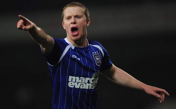 Middlesbrough sign Leadbitter on free transfer from Ipswich