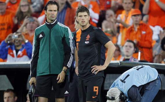 Dicadangkan, Klaas-Jan Huntelaar Mengeluh