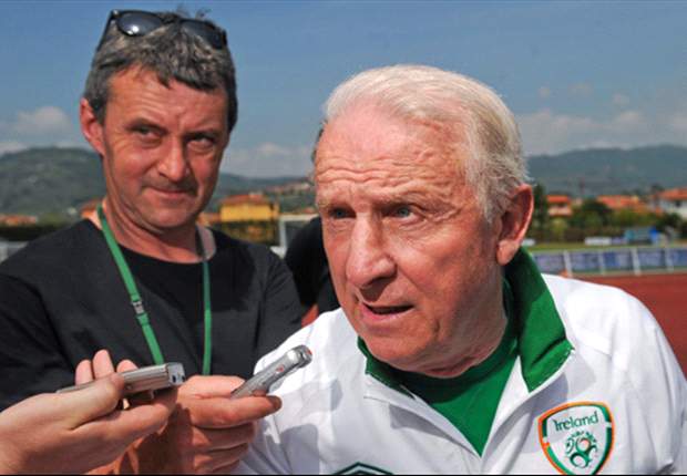 Trapattoni non è amato da tutti i giocatori... Il terzino Harte, sempre escluso dal ct, lo attacca così: "E' un pagliaccio, neppure sa che sono irlandese"