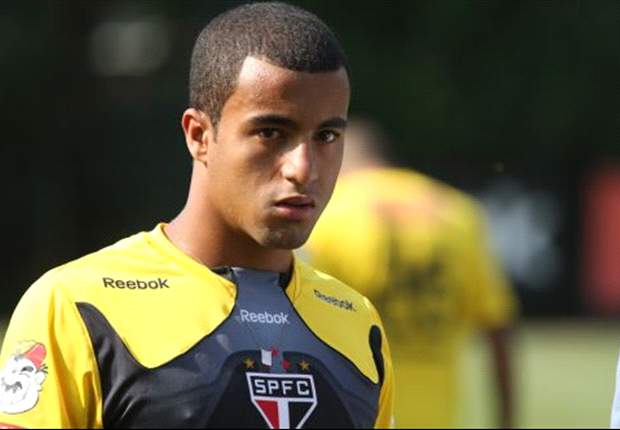 Manchester United and Real Madrid have tabled bids for Lucas, claims Sao Paulo vice-president