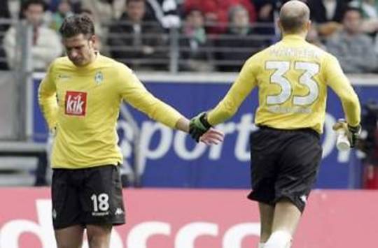 Verletzt! Christian Vander ersetzt Tim Wiese von Werder Bremen