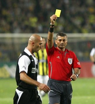 Fortis Türkiye Kupası: Hakem Selçuk Dereli ile Baki Mercimek (Beşiktaş) (fenerbahce.org)