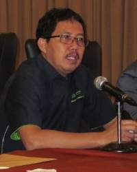 Ketua umum Persija Jakarta Ferry Paulus, CEO PT Liga Indonesia Joko Driyono, Presiden APPI Ponaryo Astaman (GOAL.com/Donny Arfroni)