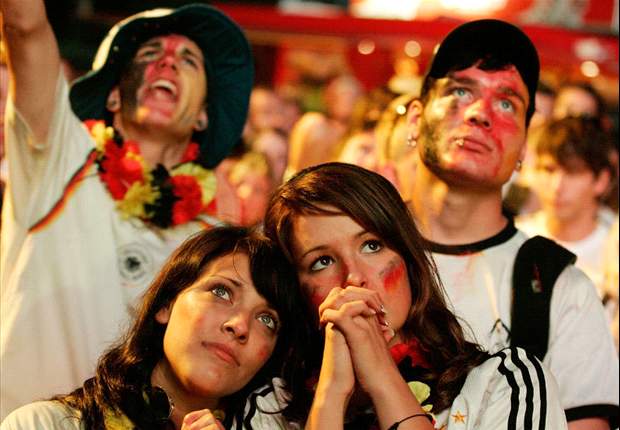 Places to catch UEFA Euro 2012 in Singapore