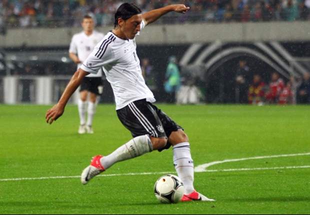 Ozil: Low's changes against Greece benefited me