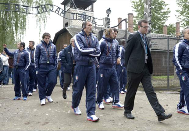 In Pictures: Italy players moved to tears during Auschwitz visit 
