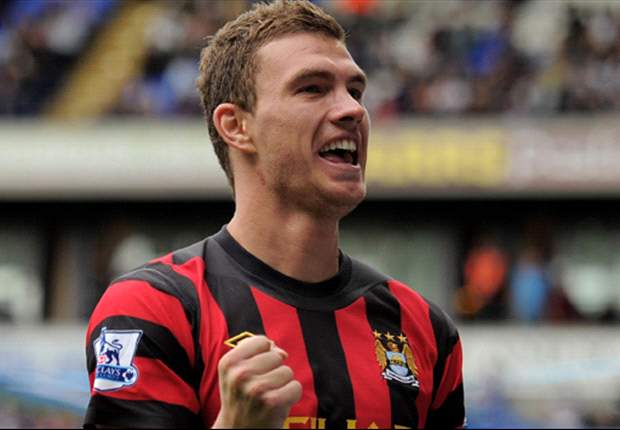 CORRIERE DELLO SPORT - Juve e Napoli si scontrano anche sul mercato, Dzeko 'chiama' il Milan ma c'è anche Kakà in ballo: ne può arrivare soltanto uno... Lotito e Preziosi preparano una maxi operazione