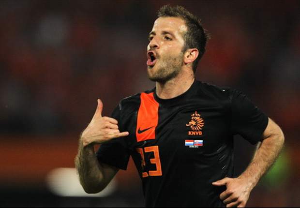 Van der Vaart: We are all to blame for Euro 2012 disaster and I have no plans to quit