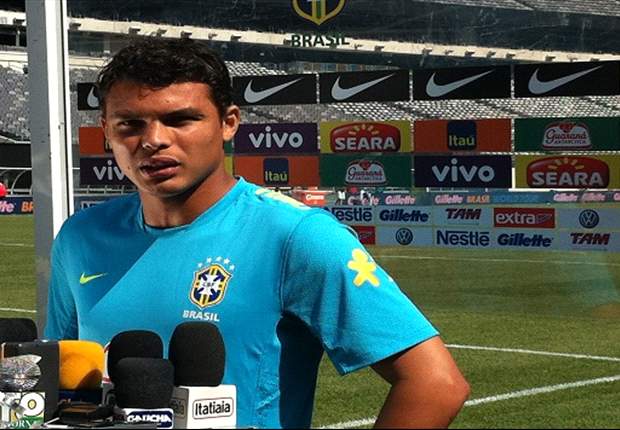 Ibra elogia Thiago Silva e diz não conhecer Lucas