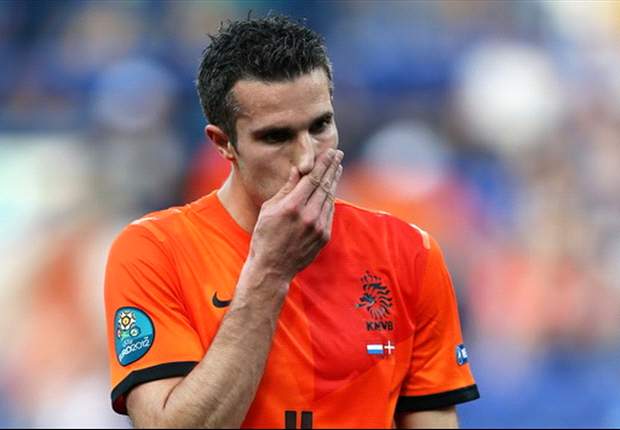 Van Persie desperate for trophies & Walcott reinvigorated: What Arsenal are getting back from Euro 2012