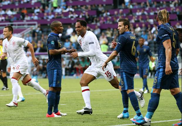 Evra: England played like Chelsea against Barcelona
