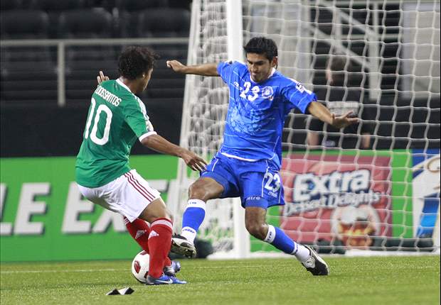 Agustín Castillo técnico peruano fue presentado como el nuevo timonel  de la selección de fútbol de El Salvador 