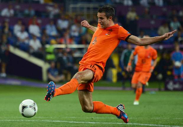 Van Persie & Van der Vaart among six Premier League stars in Netherlands squad
