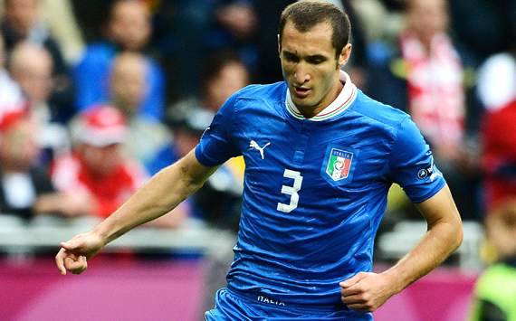Chiellini limps out of Italy-Ireland clash with injury