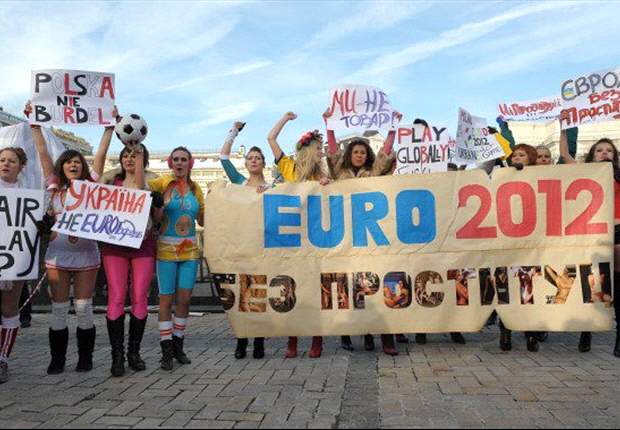 Euro 2012 final protests prompt Femen activists’ arrests