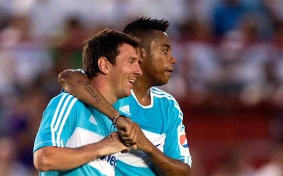 Robinho, Dunga y Ortega ya están en Bogotá para jugar con Leo Messi
