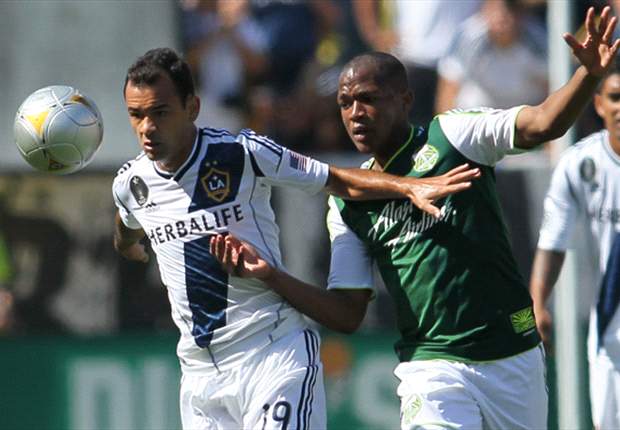 Galaxy sign Brazilian midfielder Juninho to multi-year deal