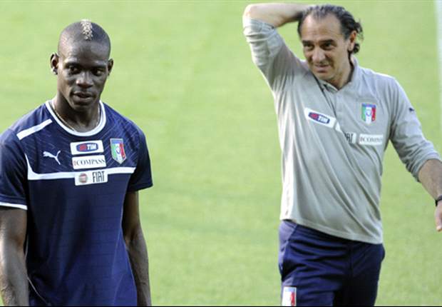 Italy player bonus only to be discussed if they reach semi-finals of Euro 2012