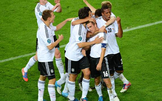 Germany v Greece - UEFA EURO 2012 Quarter Final 