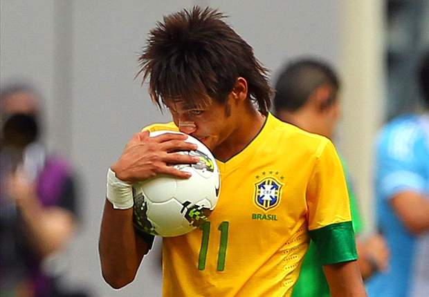 Neymar lauds 'sensational' Iniesta