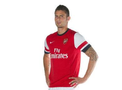 Gilles Grimandi: Olivier Giroud Direkrut Memang Untuk Gantikan Robin Van Persie