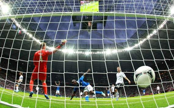 EURO 2012, Italy vs. Germany, Mario Balotelli. Manuel Neuer