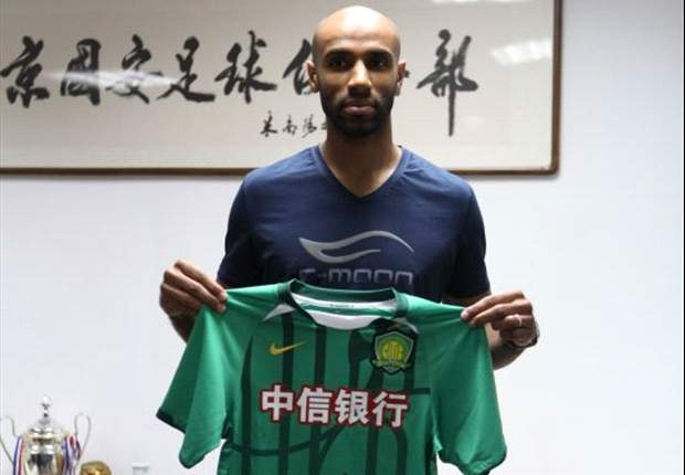 Kanoute leaves Sevilla for Beijing Guoan