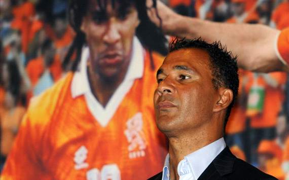 Barcelona must match feats of AC Milan to be the best ever, insists Gullit