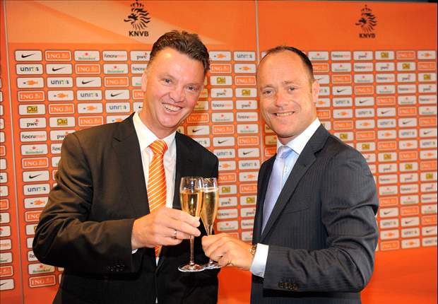 Louis van Gaal als Schlafforscher - Bondscoach will Schlaf seiner Spieler analysieren