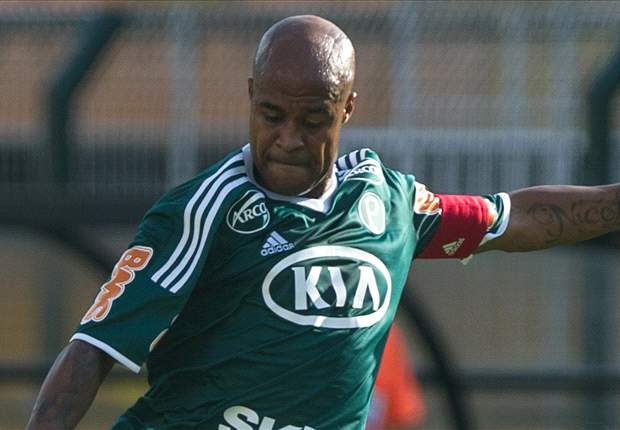 Marcos Assunção deseja renovar com o Palmeiras