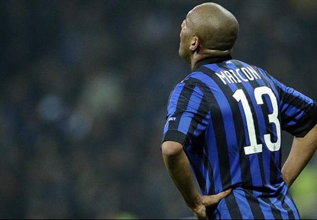 Stramaccioni refuses to rule out sale of Manchester City target Maicon