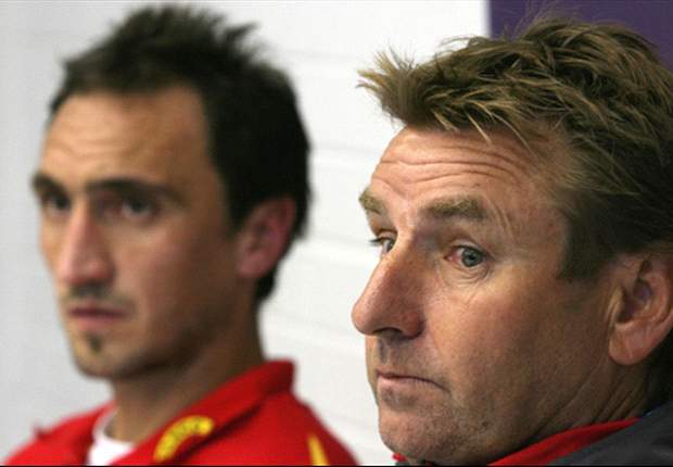 Coaching capers at Adelaide United as club, John Kosmina swings changes