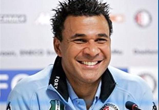 Ruud Gullit backs Kevin-Prince Boateng's 'statement' against racism