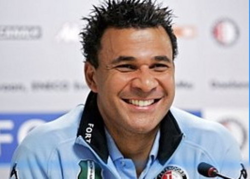 Ruud Gullit backs Kevin-Prince Boateng's 'statement' against racism