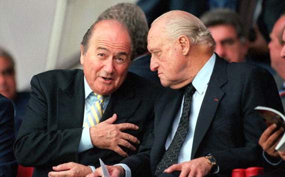 Blatter erwidert Vorwürfe: „Ich rechtfertige keine Bestechung”