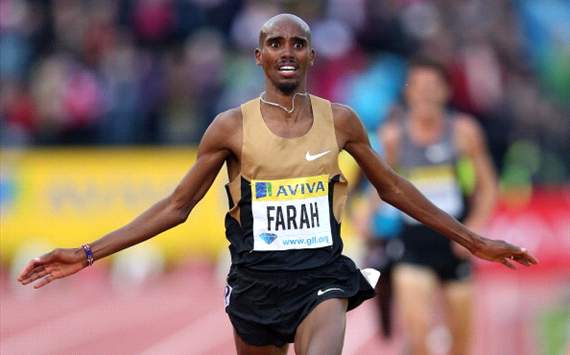 Mohamed Farah, mo Farah of Great Britain celebrates winning in the 5000m during day one of the Aviva London Grand