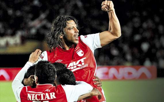 Gerardo Bedoya patea la cara a un rival caído y llega a las ¡41 expulsiones!