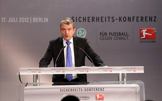 DFB-Präsident Niersbach; „Gut, dass Blatter die Dinge zurechtgerückt hat“